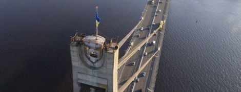 У Києві в суботу обмежать рух мостом на Троєщину
