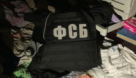 В России задержали "полковника ГРУ" с арсеналом оружия. Его подозревают в сексуальном насилии над собственной дочерью