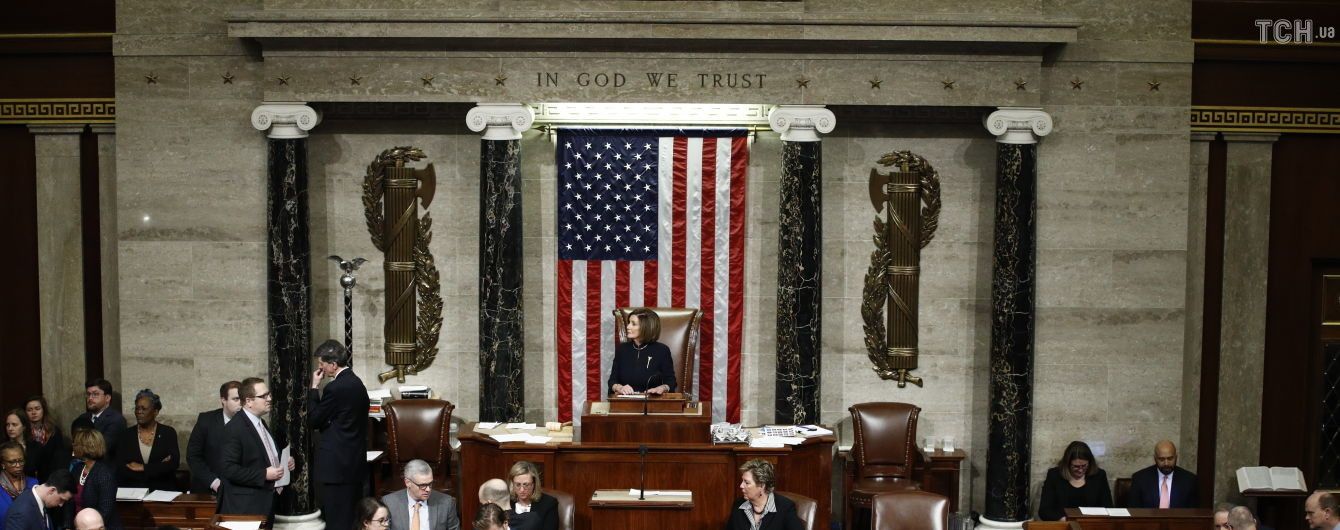 Палата представителей США поддержала ограничения военных полномочий Трампа