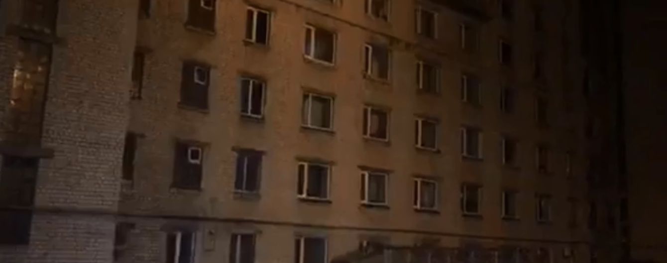 У Києві загорівся гуртожиток авіаційного університету