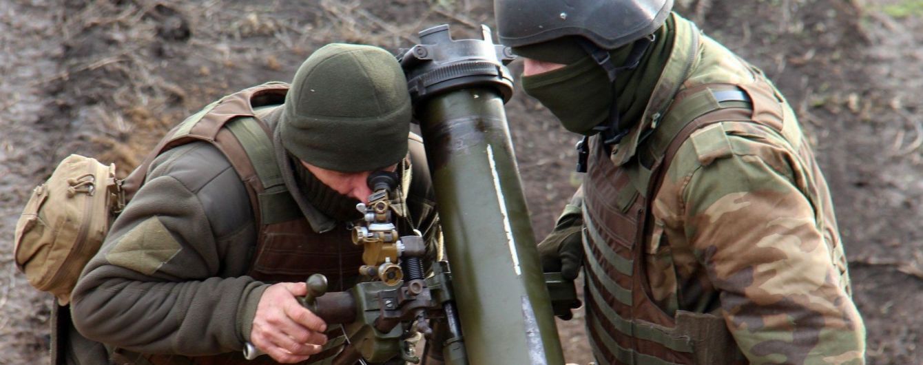 Обстріли з мінометів та протиракетних комплексів: терористи поранили двох бійців ООС