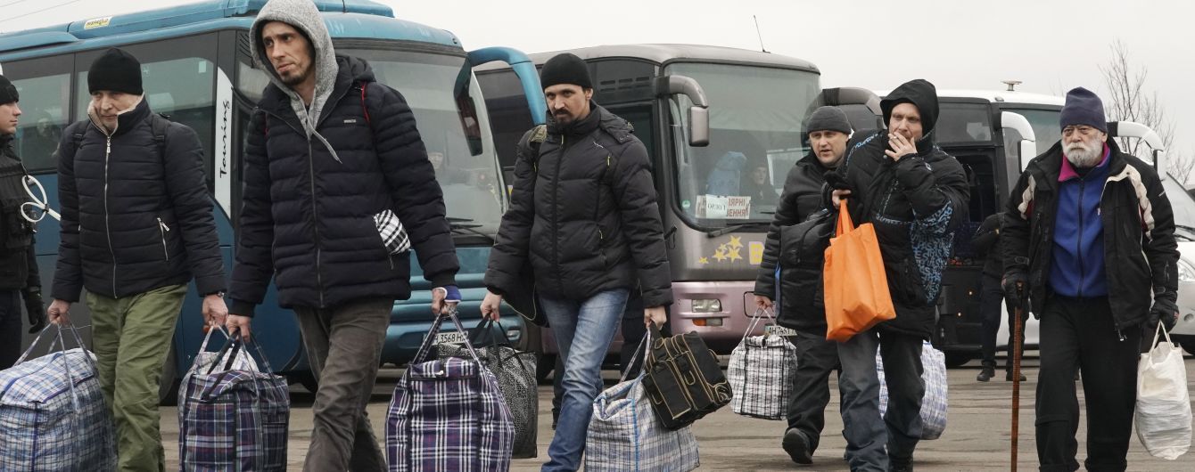 Во время обмена пленными девять человек отказались возвращаться в "ЛНР" - росСМИ
