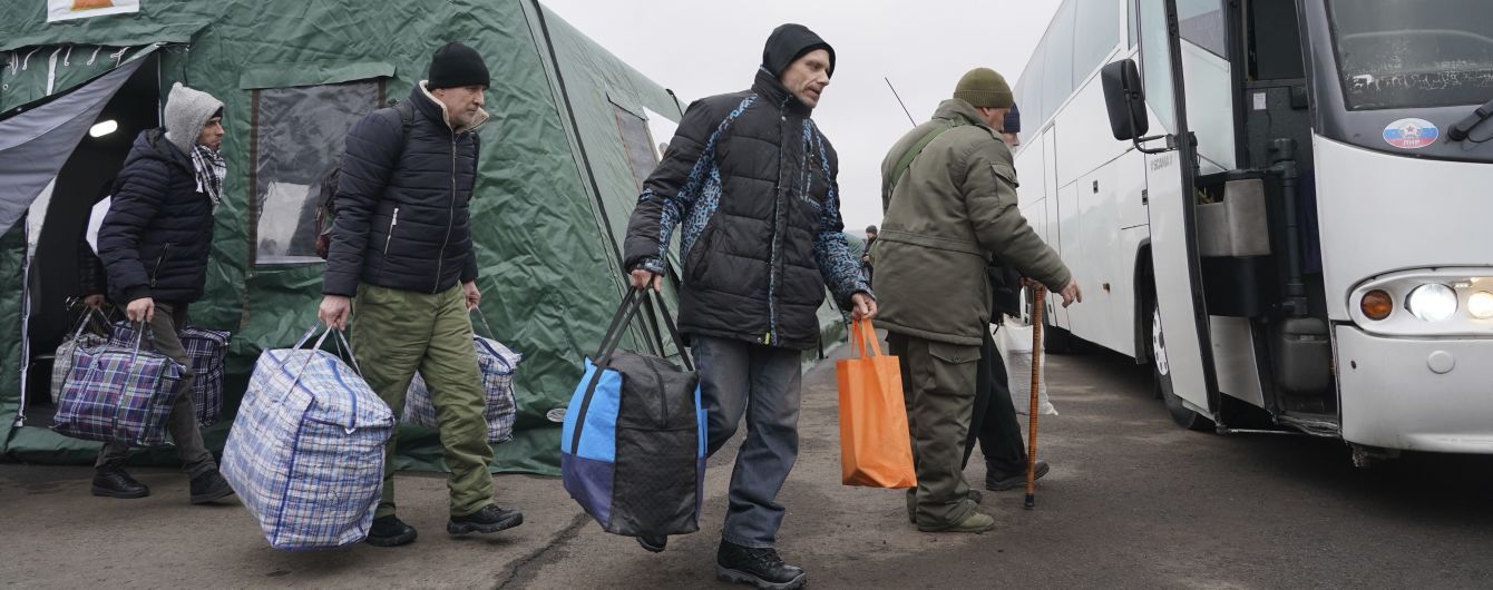 В українській делегації в ТКГ назвали ймовірну дату нового обміну ув’язненими: дедлайн до Різдва