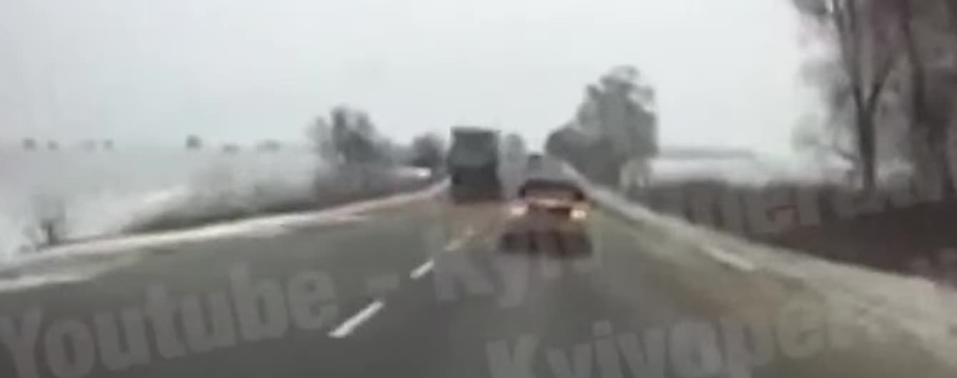 В Сеть попало видео безрассудной аварии Mustang на Киевщине