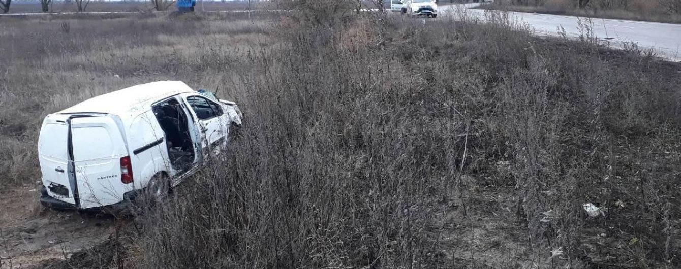 На Київщині п’яний підліток влаштував жахливу аварію. Неподалік знайшли тіло дівчини