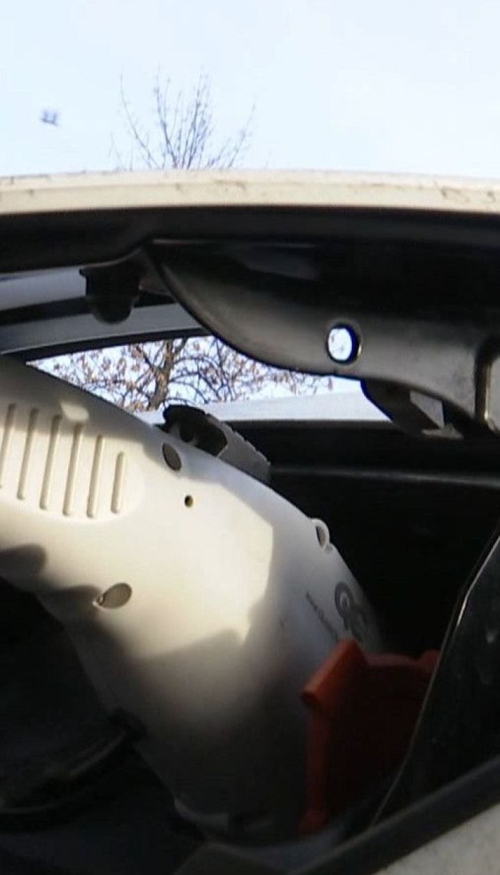 Водителям бензиновых и дизельных авто отныне запрещено парковаться на местах для электрокаров