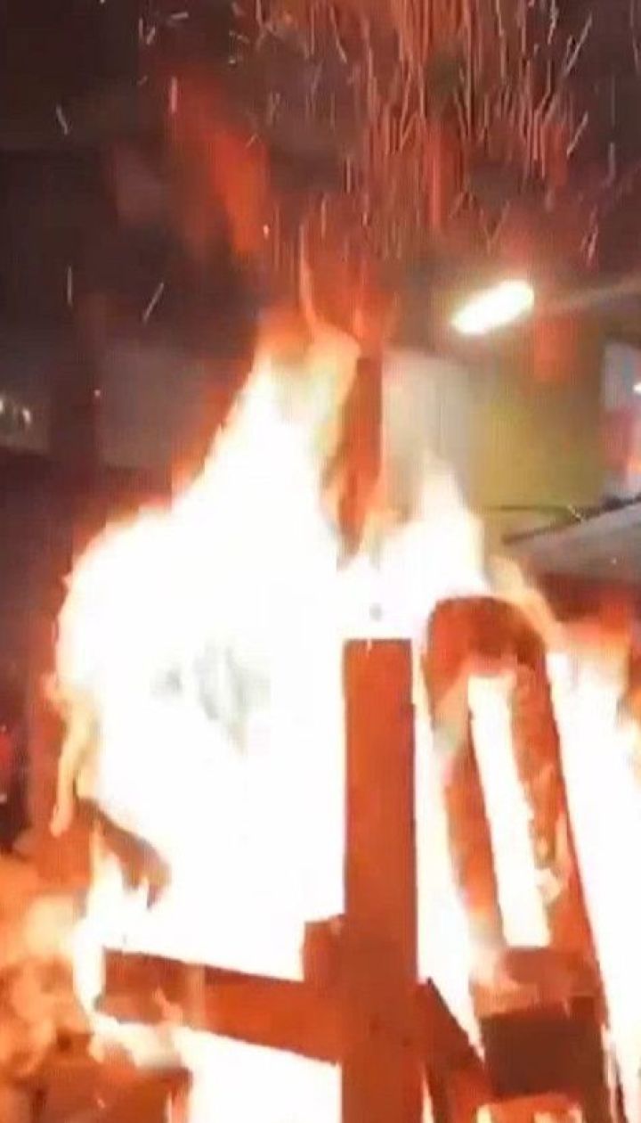 29 день, попри Різдво та Новий рік, тисячі французів мітингують проти пенсійної реформи