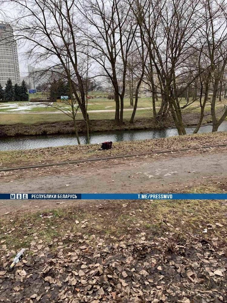 руки у сумці в мінську
