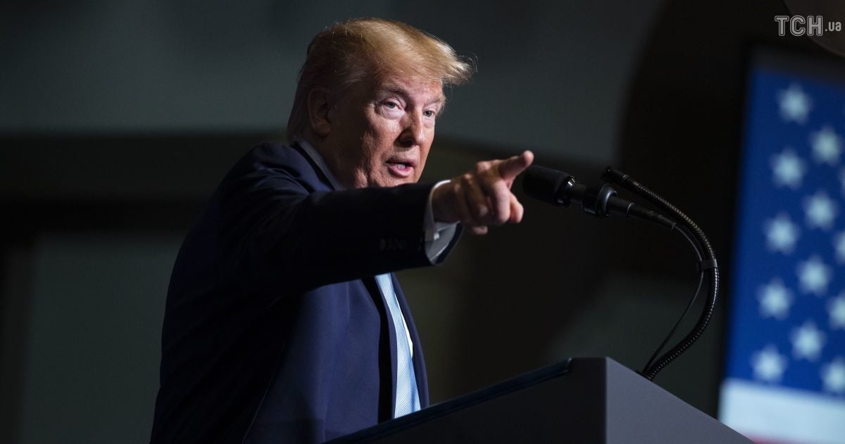 Трамп требует от нескольких штатов выйти из карантина, тогда как в США растет количество случаев коронавируса