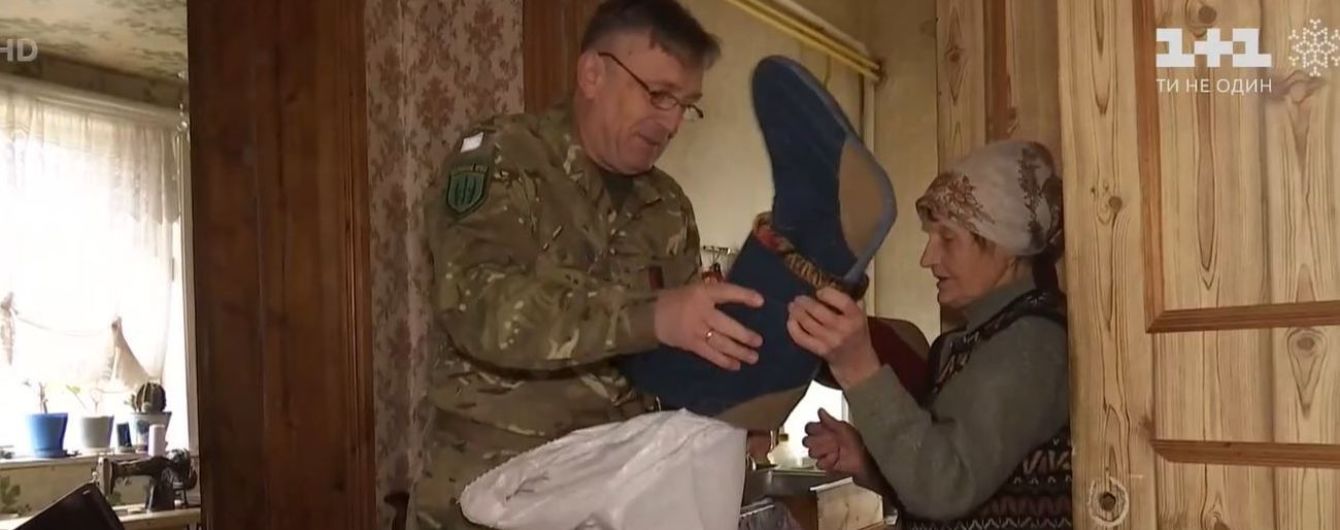 Две пенсионерки из хлама пошили тысячи пар валенок и рукавиц для фронта