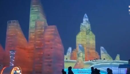 Китайские художники создали уникальные ледяные скульптуры