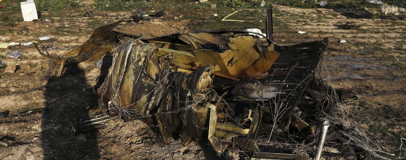 Двоє людей не сіли на рейс МАУ, який розбився біля Тегерана