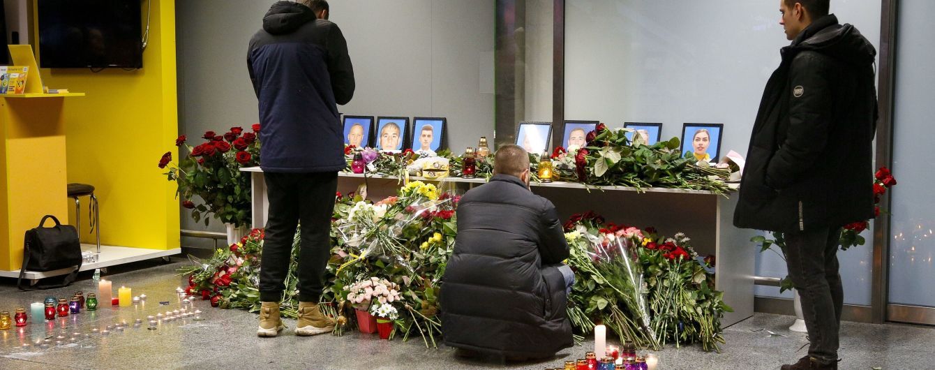 Іранська влада оголосила день жалоби через авіакатастрофу МАУ і тисняву на похороні Сулеймані