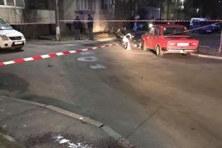 Пробило долоню наскрізь: у Борисполі з арбалету підстрелили чиновницю