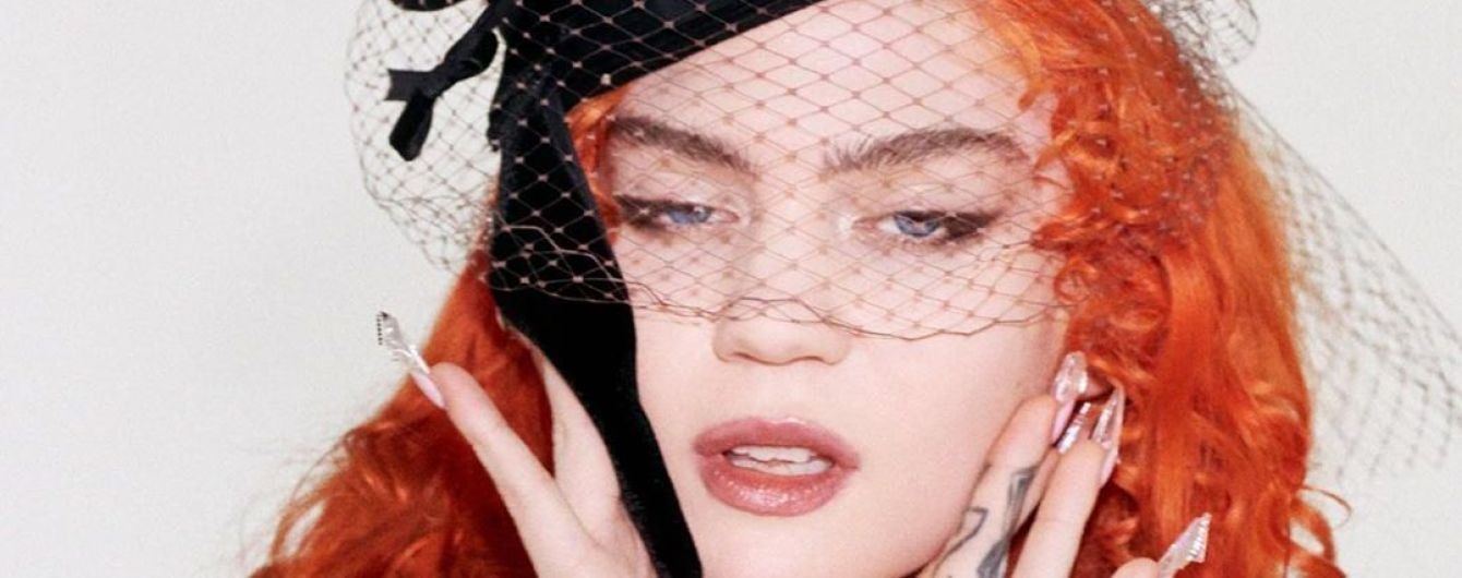 Співачка Grimes натякнула на вагітність від Ілона Маска, оприлюднивши фото із вагітним животом