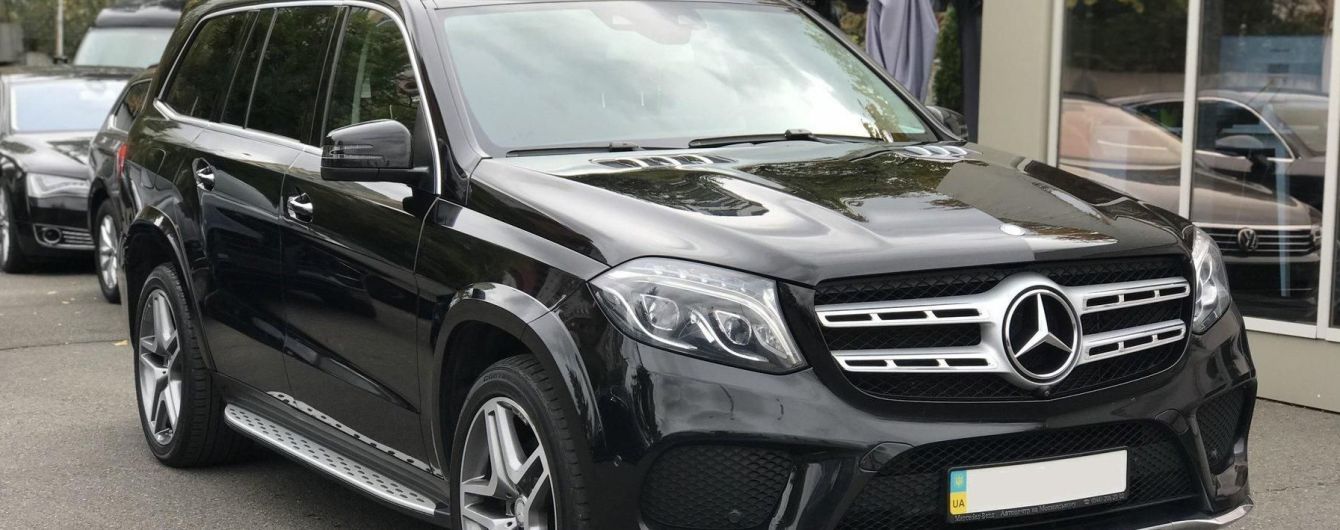 Український кордон "штурмували" авто з підробними документами