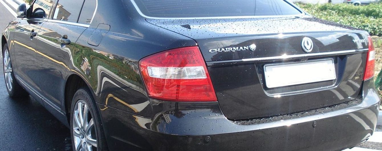 В Киеве водитель SsangYong протаранил полдесятка авто. Видео