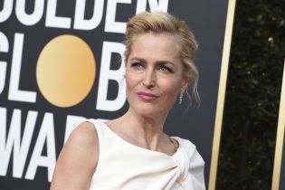 51-летняя Джиллиан Андерсон призналась, почему живет порознь с любимым