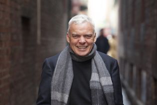 Українською вийде бестселер "Ефект Розі" Грема Сімсіона