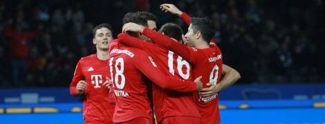 "Бавария" благодаря яркому второму тайму одержала разгромную победу в Бундеслиге