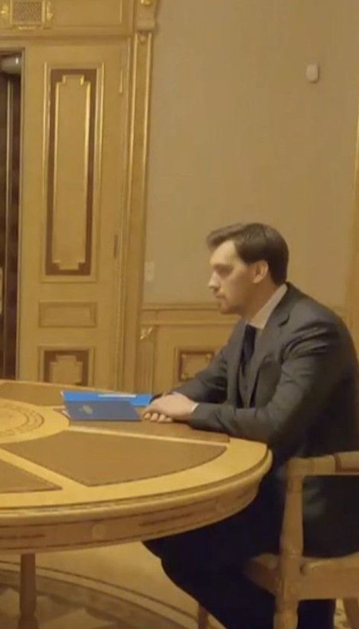 Зарплати міністрів і плівки Гончарука: перші політичні скандали нового року сколихнули Україну