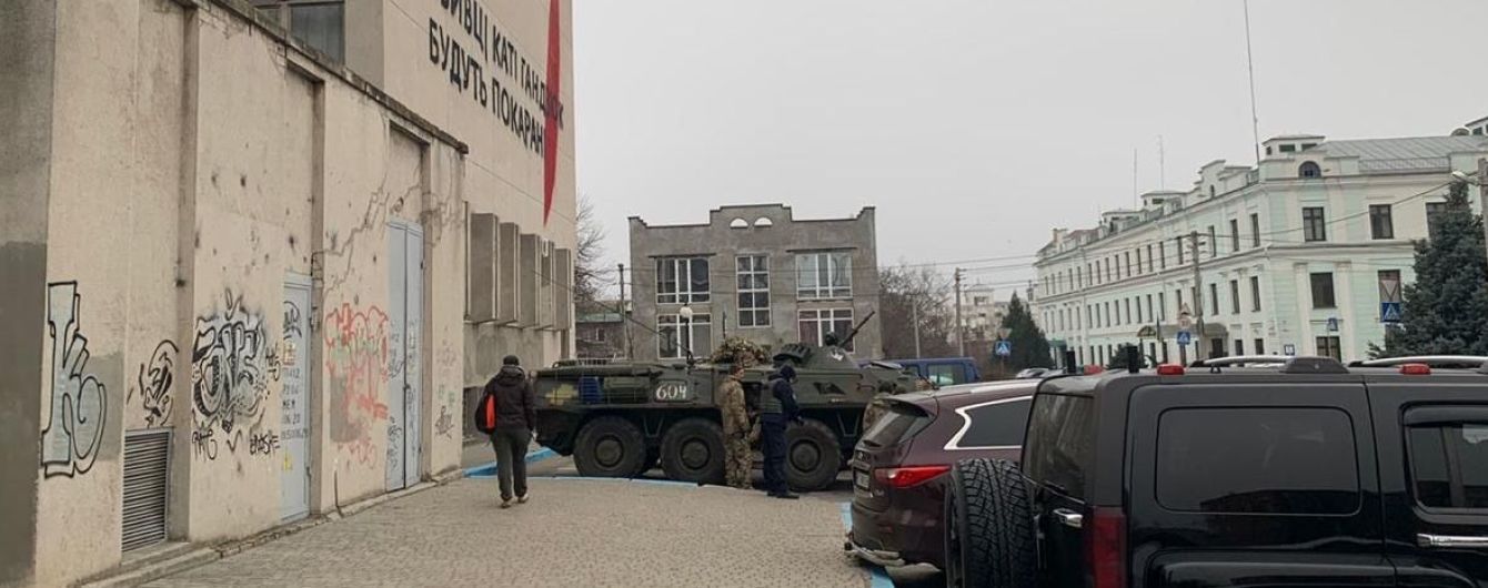 Силовики проводять спецоперацію у Херсоні: взялися за злочинну організацію і обшуки у справі Гандзюк