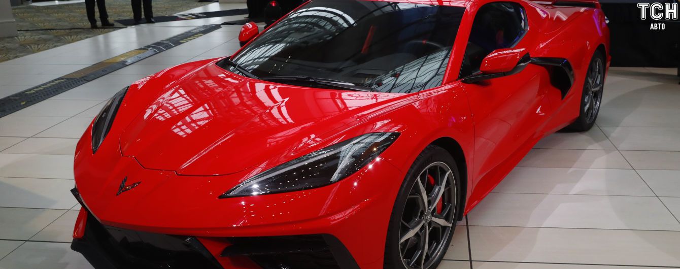 Перший Chevrolet Corvette 2020 року пустили з молотка за $3 млн