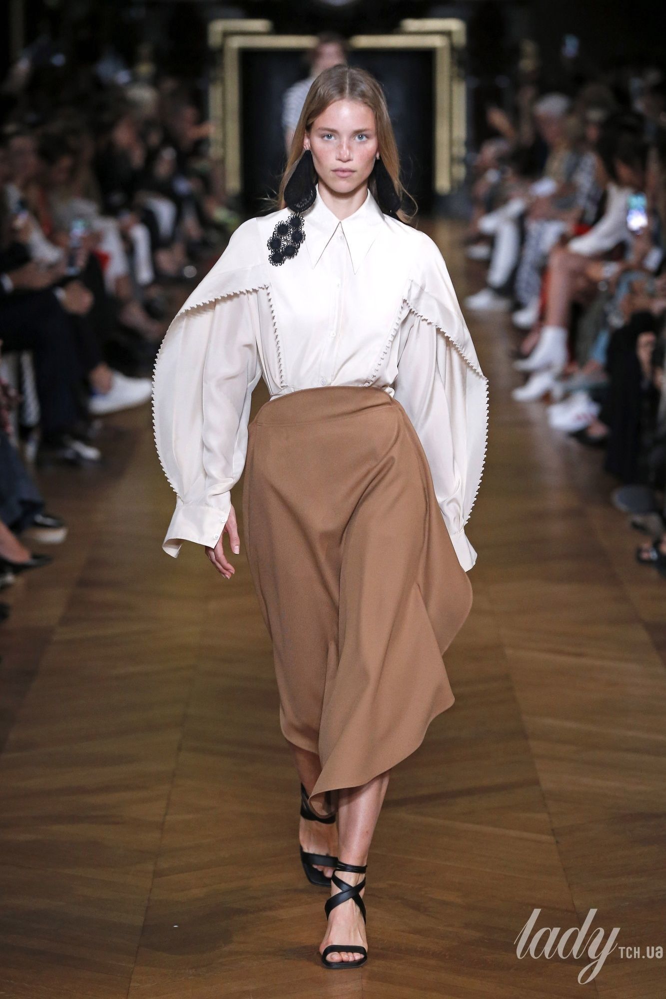 Коллекция Stella McCartney прет-а-порте сезона весна-лето 2020_3