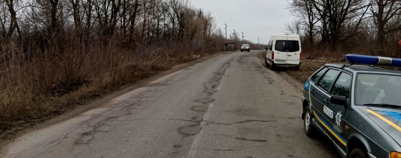 На Харьковщине возле трассы обнаружили тела двух сбитых автомобилем мужчин