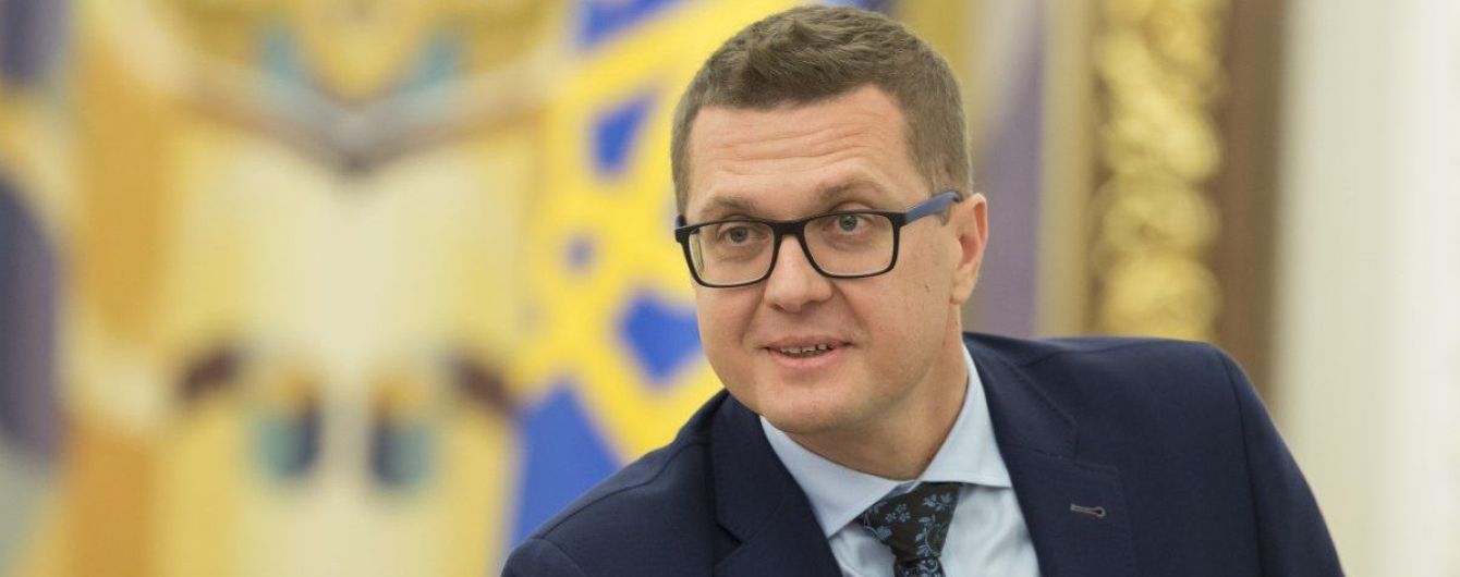 Подарок за 15 тысяч гривен: НАПК не проверяет возможное нарушение закона Бакановым на юбилее Суркиса