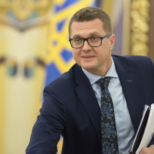Подарунок за 15 тисяч гривень: НАЗК не перевірятиме можливе порушення закону Бакановим на ювілеї Суркіса