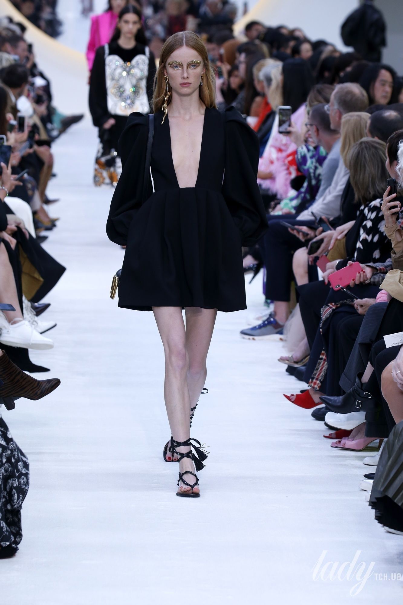 Коллекция Valentino прет-а-порте сезона весна-лето 2020_57