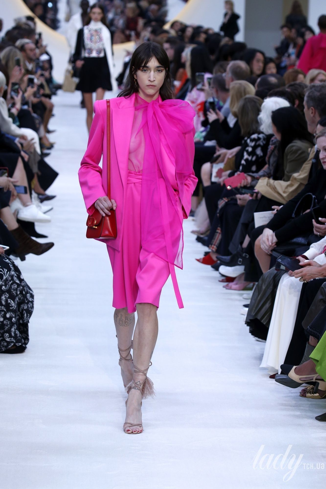 Коллекция Valentino прет-а-порте сезона весна-лето 2020_59