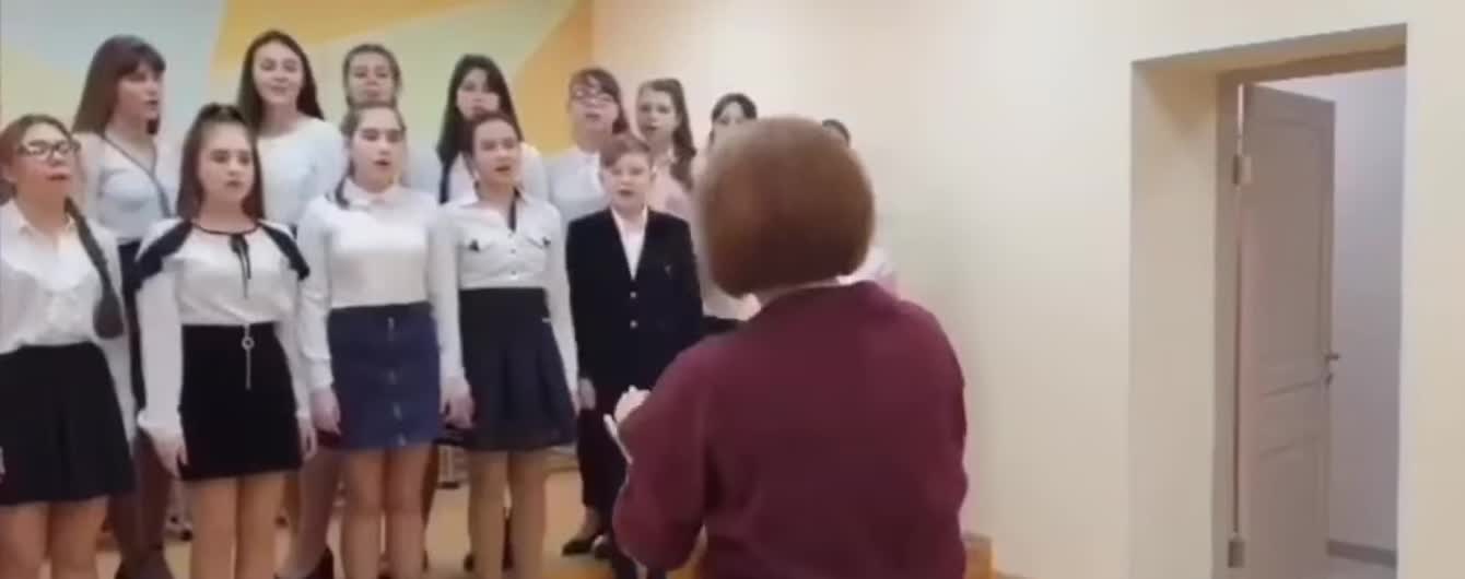 В Росії дитячий хор зустрів Путіна піснею зі словами "Как хорошо, что ты кому-то нужен"