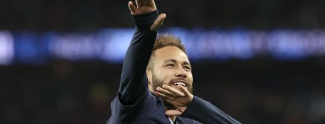 Неймара жестко затроллил одноклубник в раздевалке