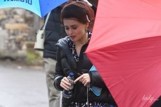 В образе принцессы Маргарет: Хелена Бонэм Картер на съемках сериала "Корона"
