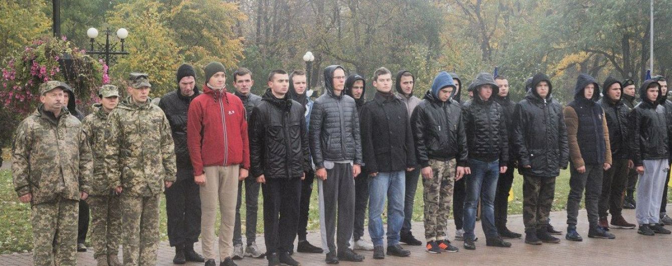 Загороднюк рассказал, что делать призывникам в случае их "задержания" военкоматами