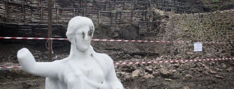 Біля місця гибелі Помпеї знайшли дивне чорне скло. Ним виявився мозок жертви вулкана