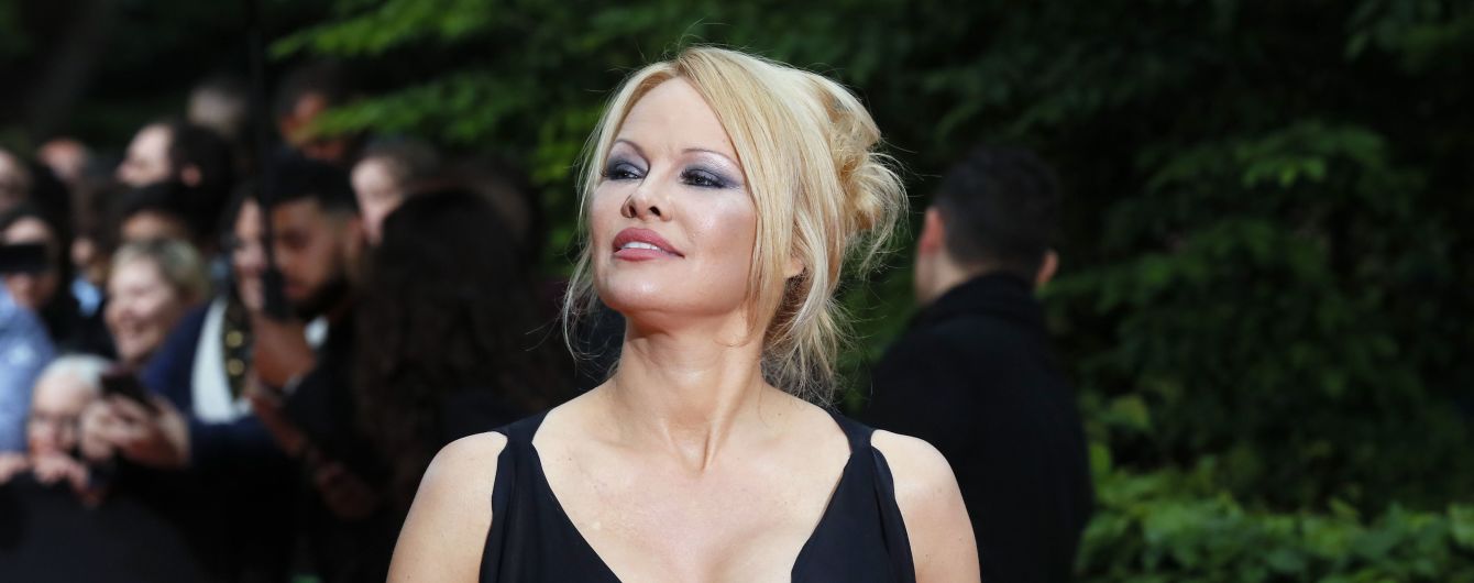 Памела Андерсон с шести лет подвергалась сексуальному насилию - СМИ
