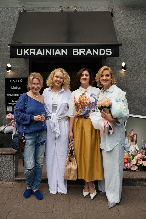 Ксенія Літвінова, Інна Кириченко, Оля Цибульська, Анна Малиновська / Фото: Андрій Піддубняк