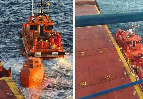 Рятувальне судно "Сальвамар" бере на себе керування рятувальною шлюпкою з потерпілими внаслідок аварії корабля / © Фото з відкритих джерел