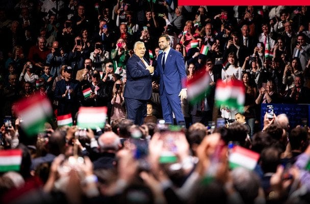 Трамп публічно «освідчився» Орбану в любові через «кур’єра»