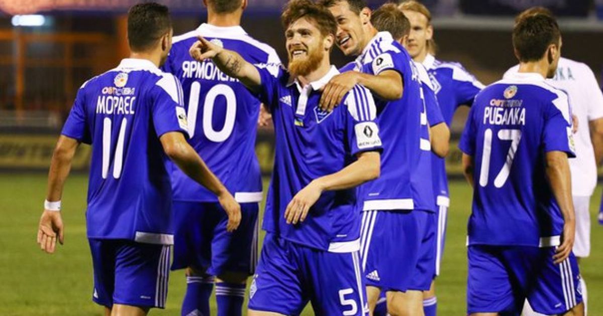 "Динамо" продолжает возглавлять турнирную таблицу чемпионата Украины.