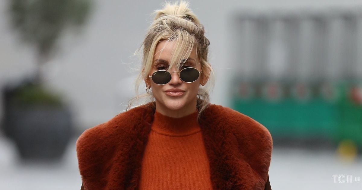 Ешлі Робертс