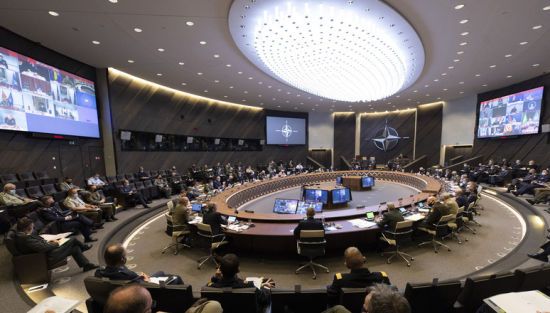 "Все одно будемо рухатися до НАТО": Резніков різко відповів про "червоні лінії" Кремля