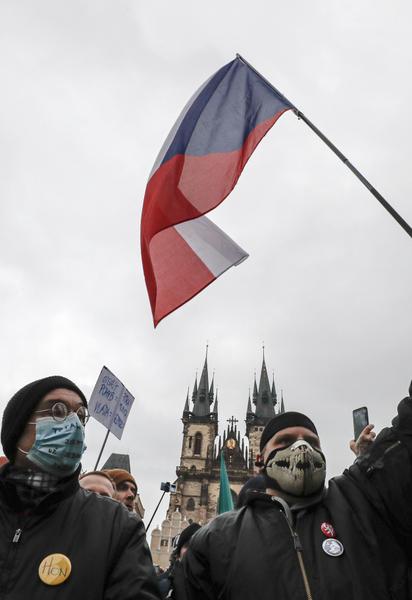 Чехия вслед за Польшей меняет условия въезда для украинцев: детали