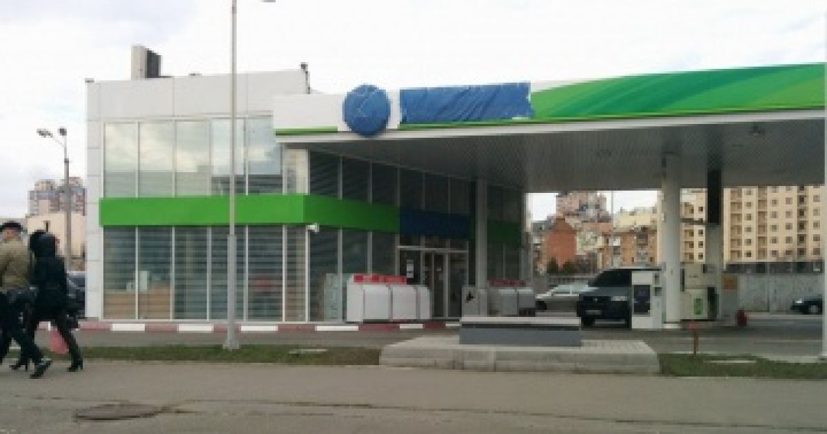 В Украине "Лукойл" меняет фирменные цвета