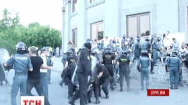 В центре Еревана вновь собираются протестующие