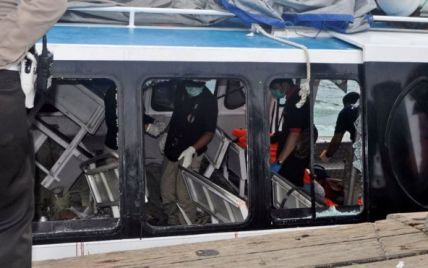 На Бали взорвался туристический паром: есть жертвы