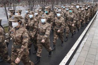 "Порожні вулиці, паніка та хаос". Українці в Китаї розповіли про життя в містах, які охопив вбивчий вірус